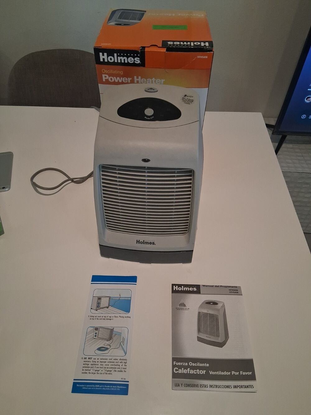Holmes Oscillating Power Heater Space Fan 1Touch Thermostat HFH5606 Gray W/ Box